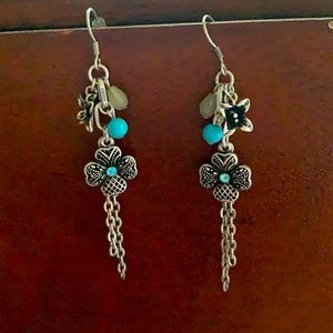 Dangle flower 🌺 earrings